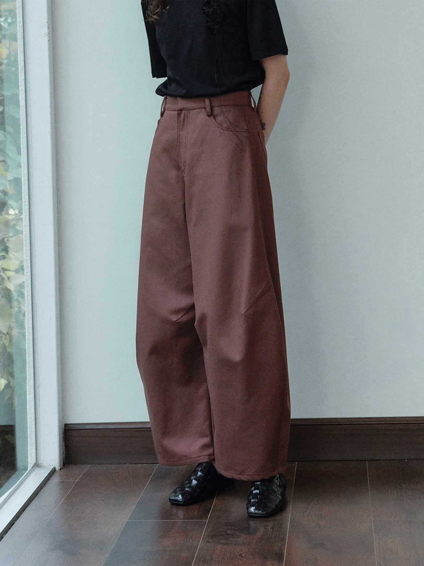 カーブシルエットワイドパンツ