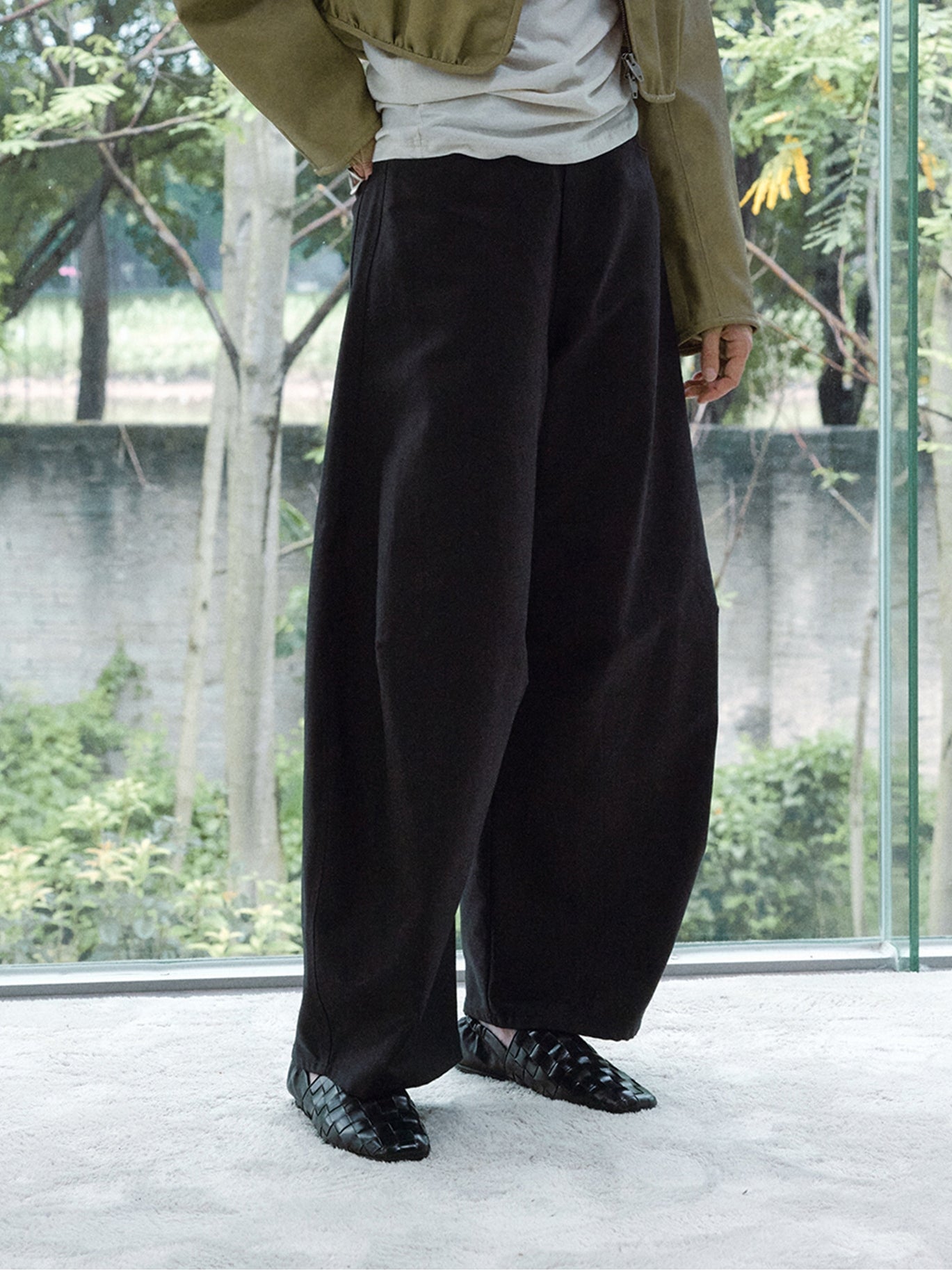 カーブシルエットワイドパンツ